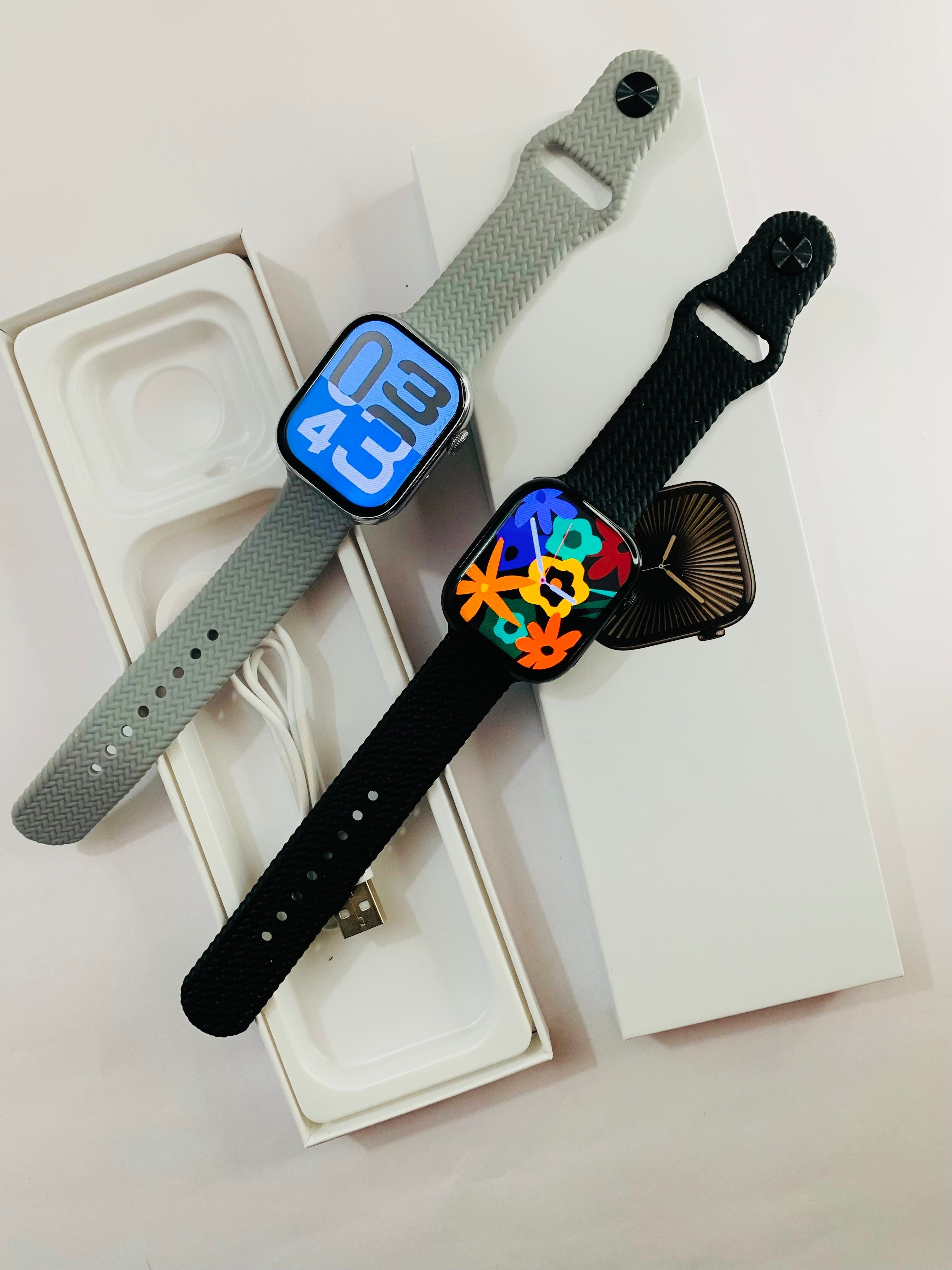 i-watch series 10 With 2 strap and watch charger with (1 year warranty)