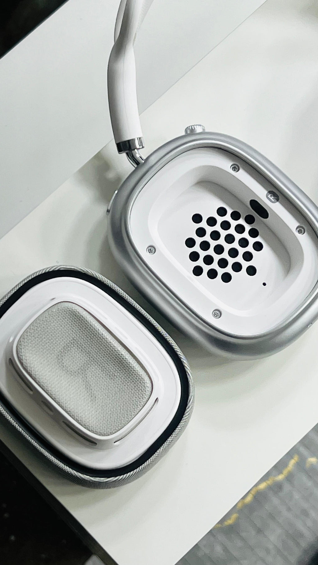 Gadgets Pods Max – ANC Wireless Headphones With 36H, 48H & 72H Battery & Deep Bass